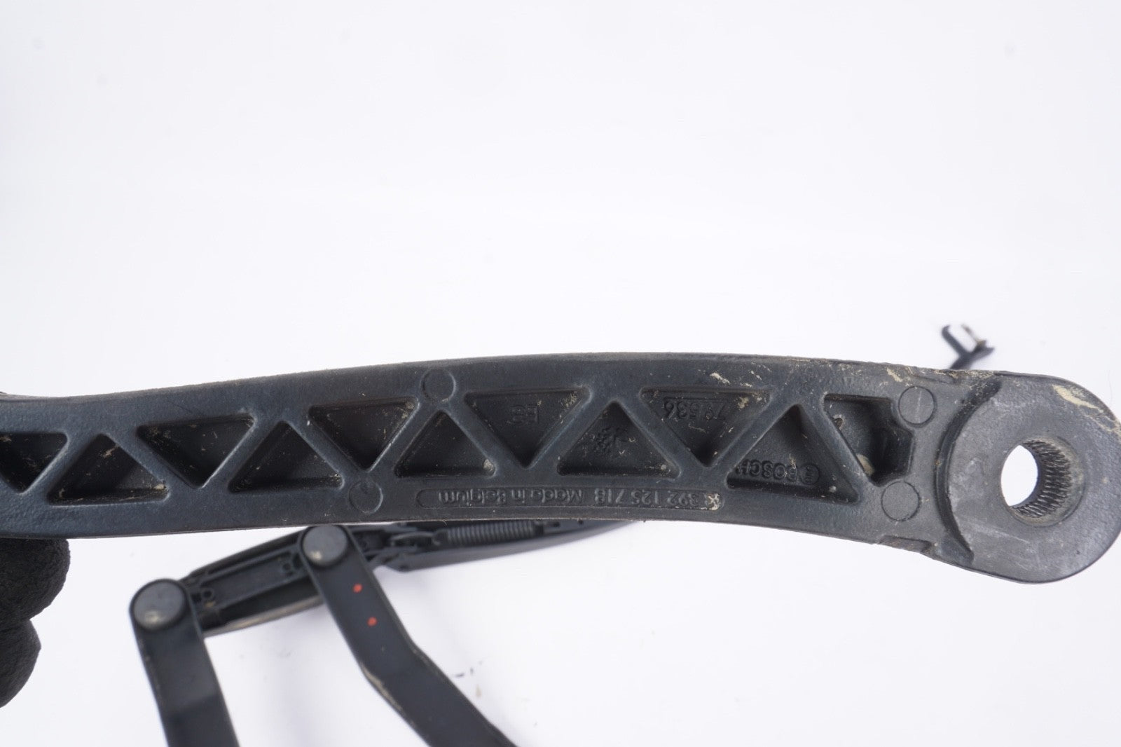 2010 2011 2012 2013 MERCEDES E350 E550 W212 SEDAN FRONT WINDSHIELD WIPER ARMS