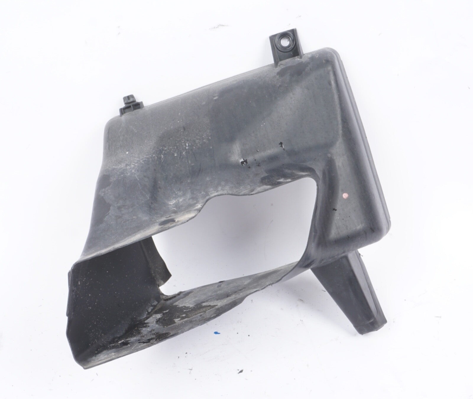 2012 - 2015 BMW 650i F06 LEFT DRIVER FRONT INTERCOOLER AIR INLET DUCT SHROUD OEM