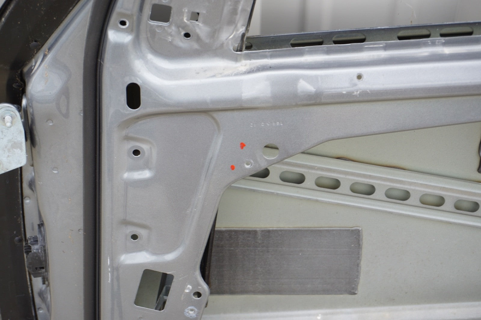 06-11 Mercedes W164 ML63 ML350 ML500 FRONT RIGHT PASSENGER SIDE DOOR SHELL OEM