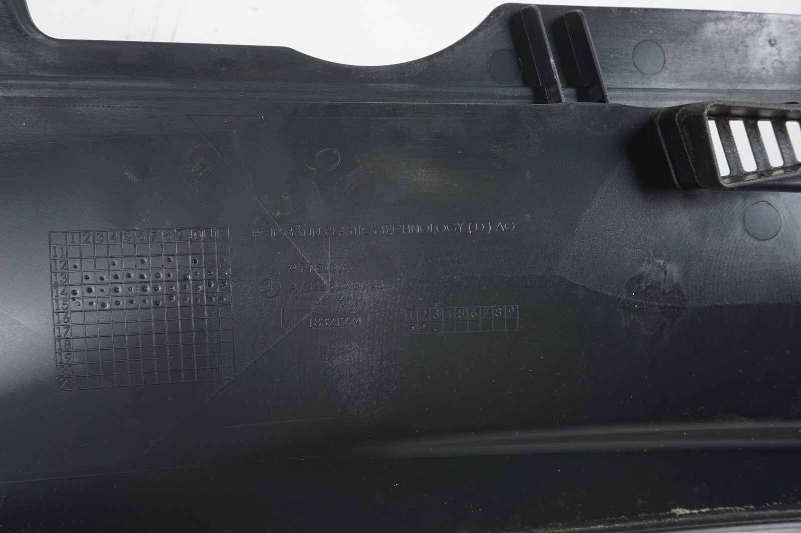 14 - 17 Mercedes S550 W222 Front Windshield Cowl Panel Trim Cover 2228300028 OEM