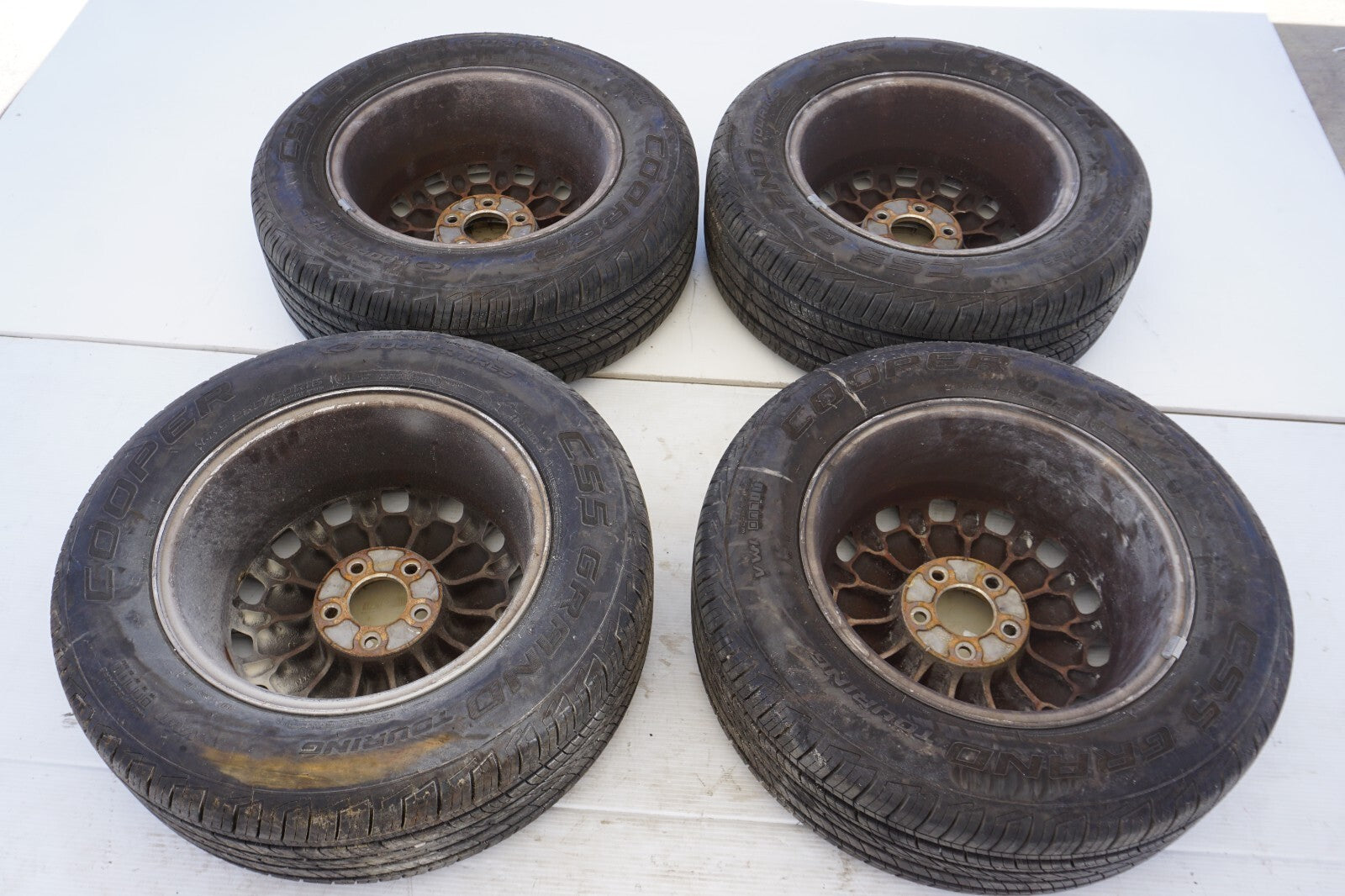 1987 - 1993 Cadillac Allante ALLOY WHEEL RIM & TIRE 225/60R16 OEM
