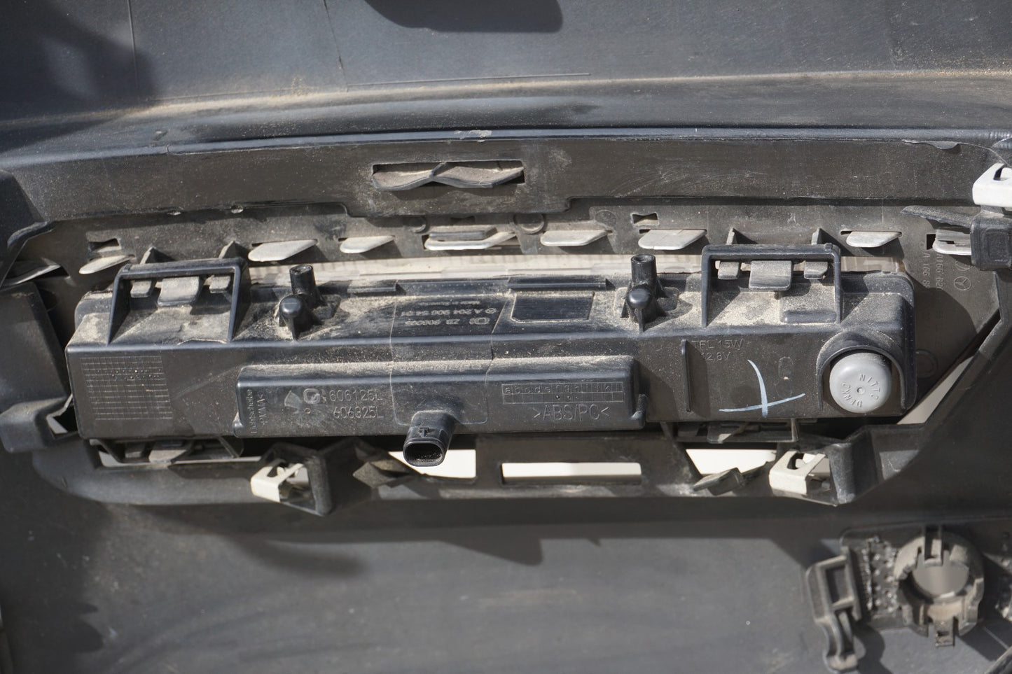 13-16 Mercedes GL450 Front Bumper Cover & Grille OEM