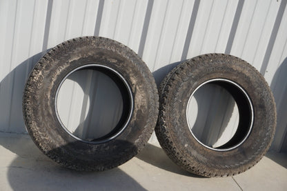 P275/70R17 Kumho Road Venture AT51 Takeoff 114 R Used 10/32 - PAIR