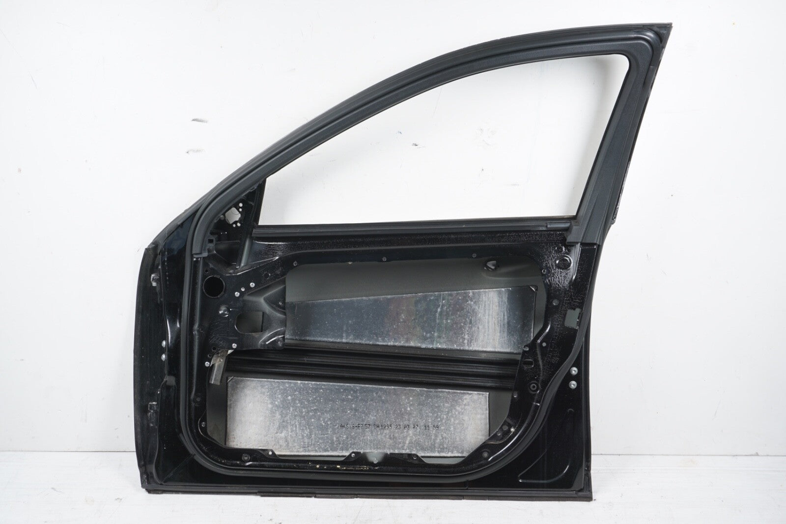 2007 - 2013 MERCEDES-BENZ S550 FRONT RIGHT PASSENGER SIDE DOOR SHELL OEM