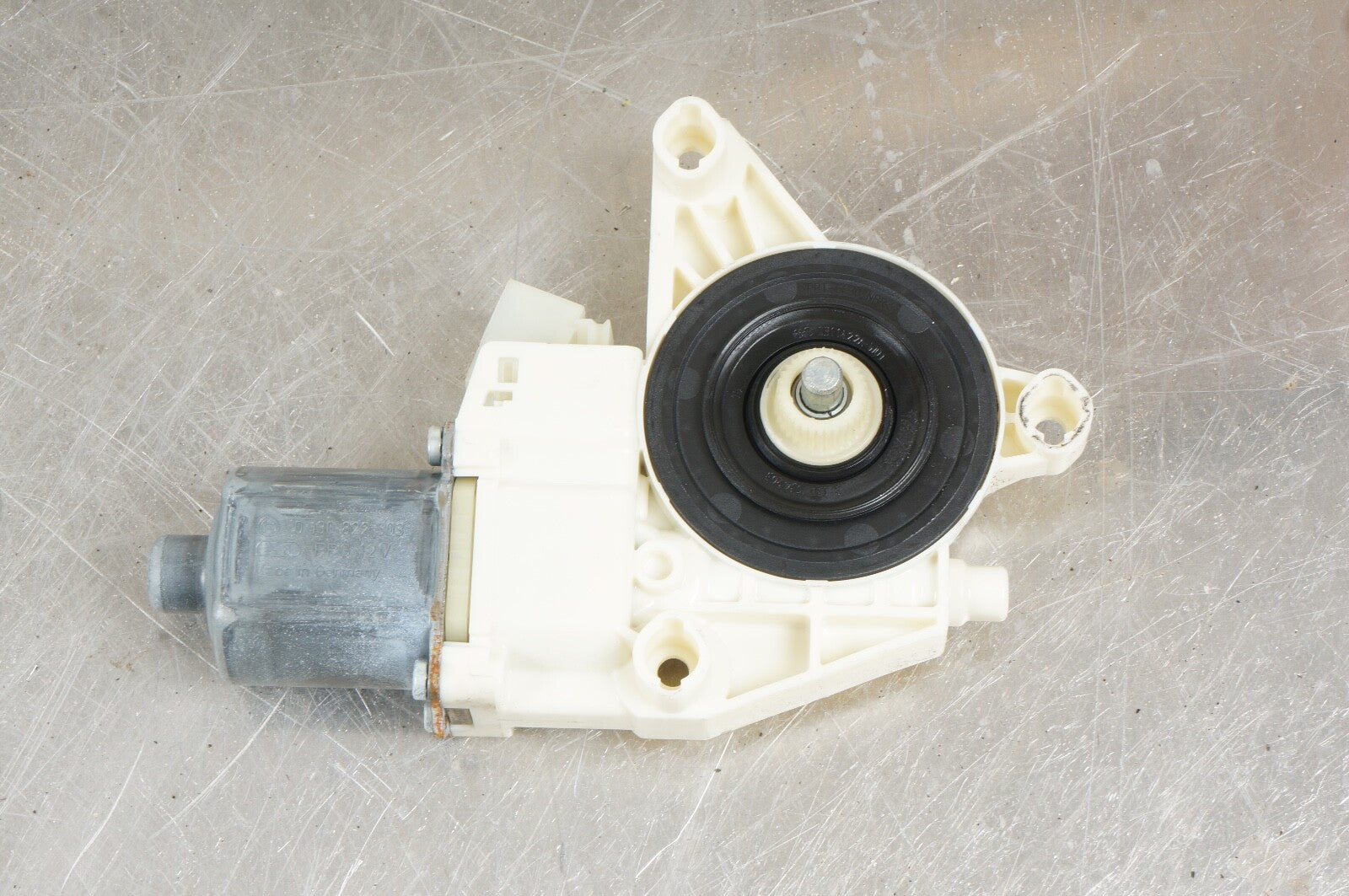 08-16 Mercedes W204 C300 C250 C350 Front Left Door Window Regulator Motor OEM