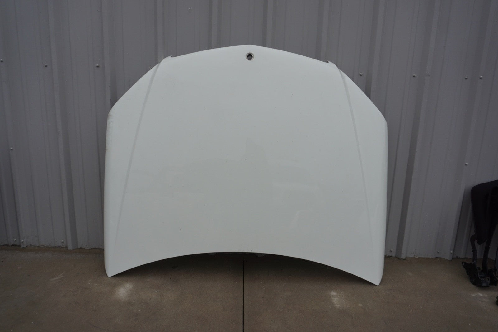 2008 - 2011 Mercedes W204 C250 C300 Front Hood Bonnet Panel Assembly OEM