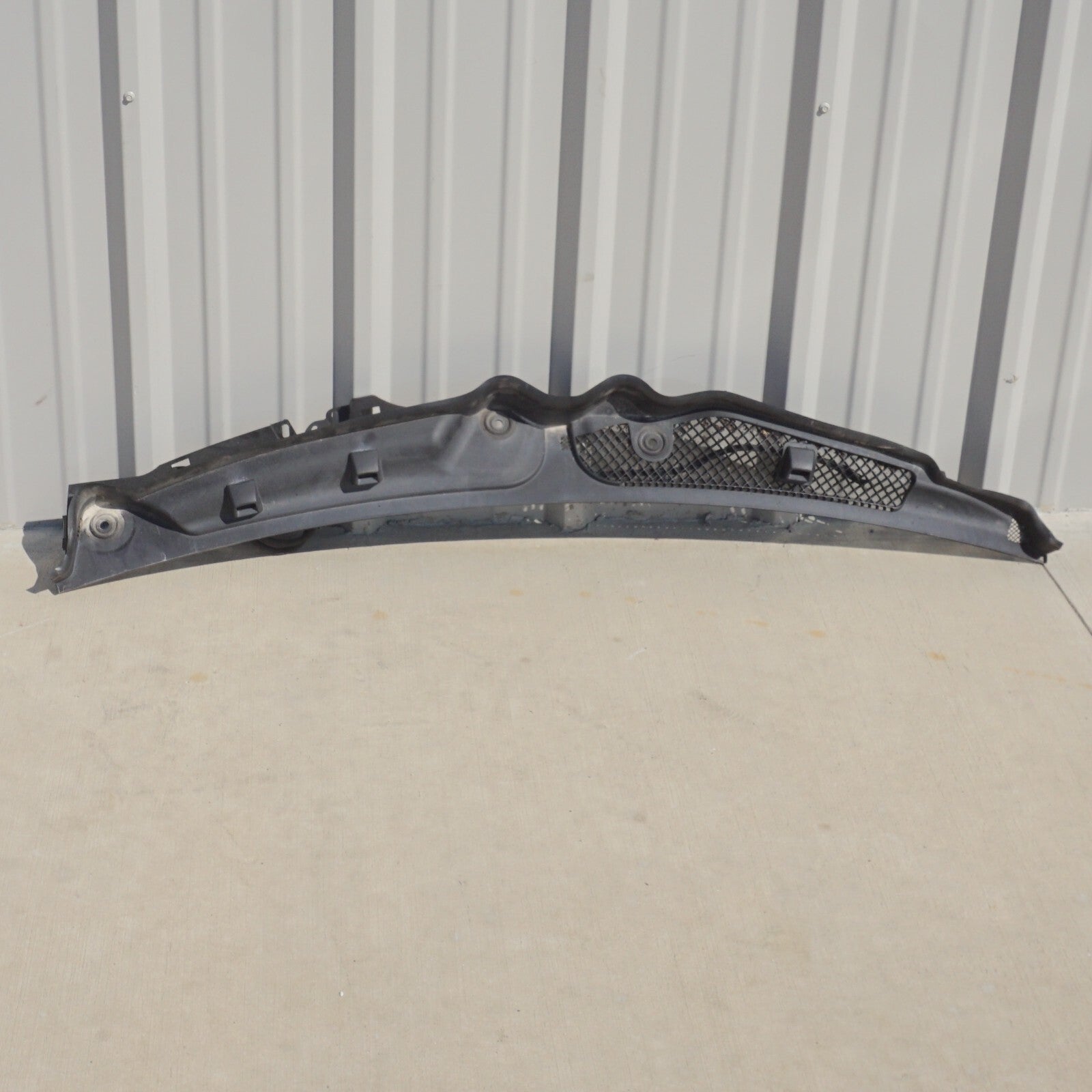 11-17 Mercedes W207 E350 Convertible Coupe Windshield Wiper Cowl Cover OEM