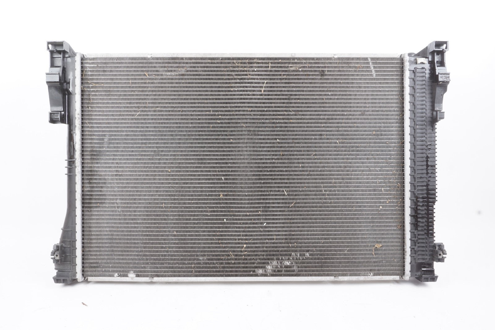 2014 - 2017 Mercedes-Benz E350 E400 Engine Cooling Radiator 2045003603 OEM