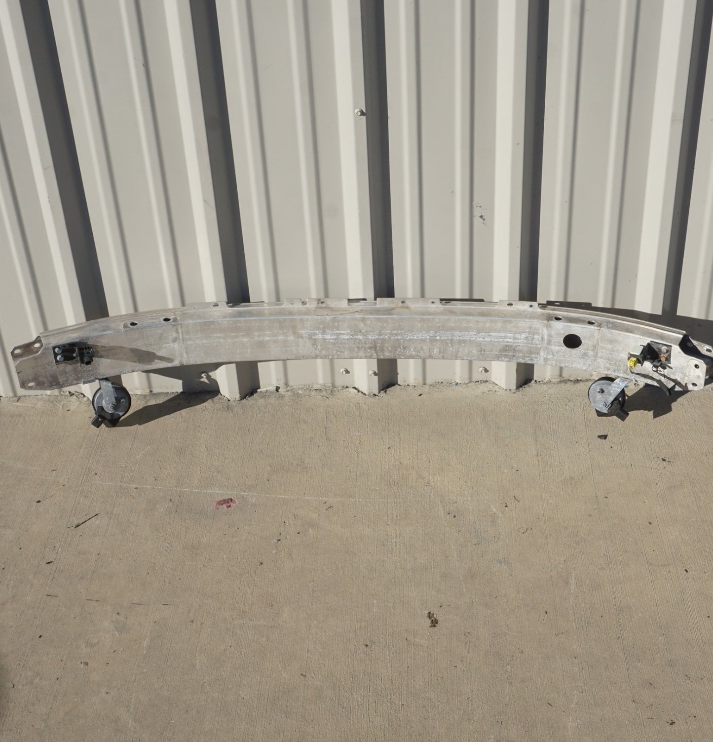 2007 – 2013 Mercedes S550 W221 Front Bumper Reinforcement Impact Bar A2216221504