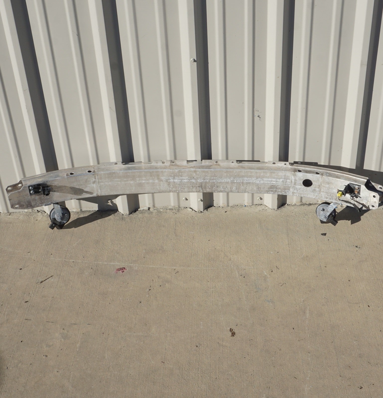 2007 – 2013 Mercedes S550 W221 Front Bumper Reinforcement Impact Bar A2216221504