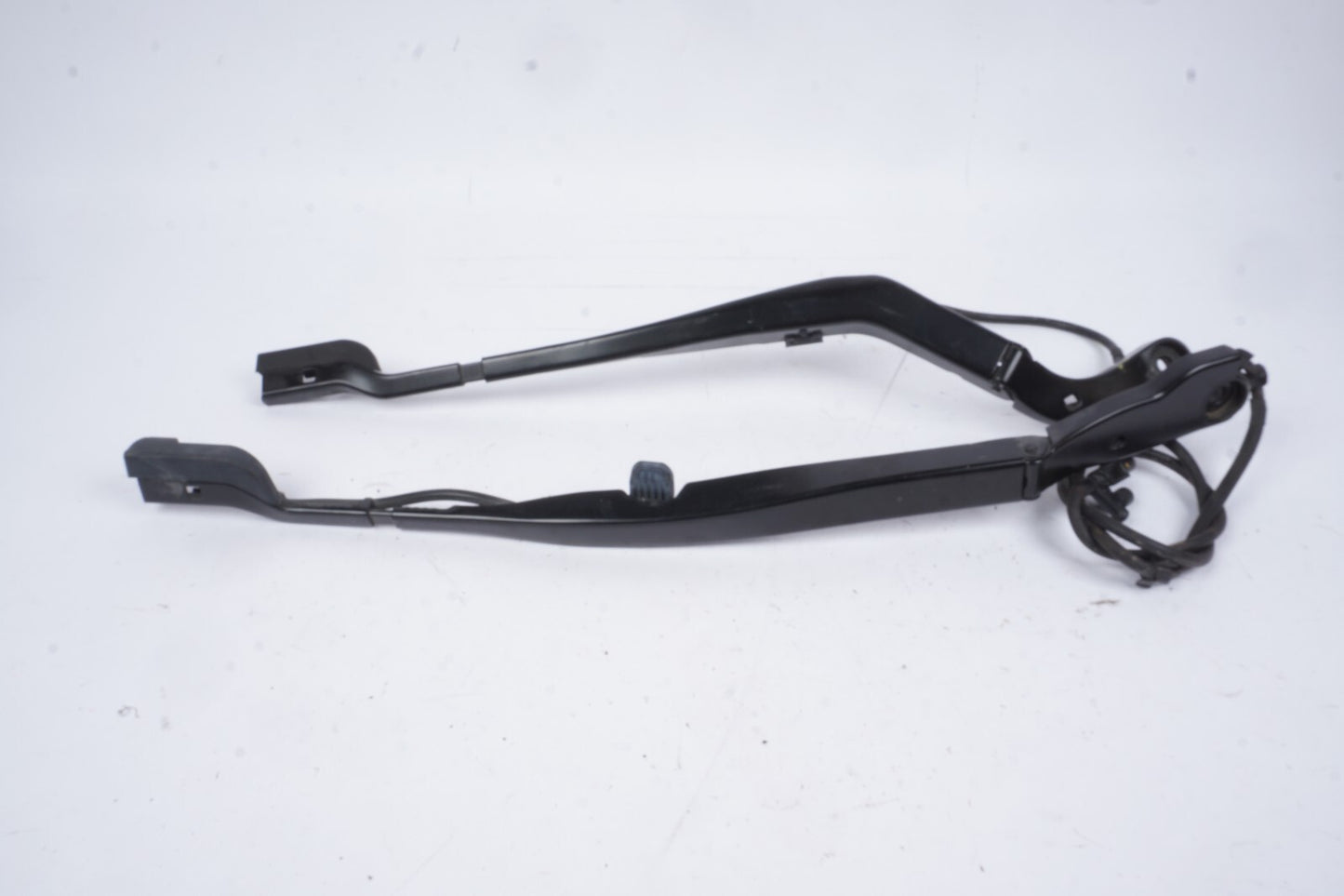2021 - 2023 Polestar 2 Windshield Wiper Arm Left & Right OEM