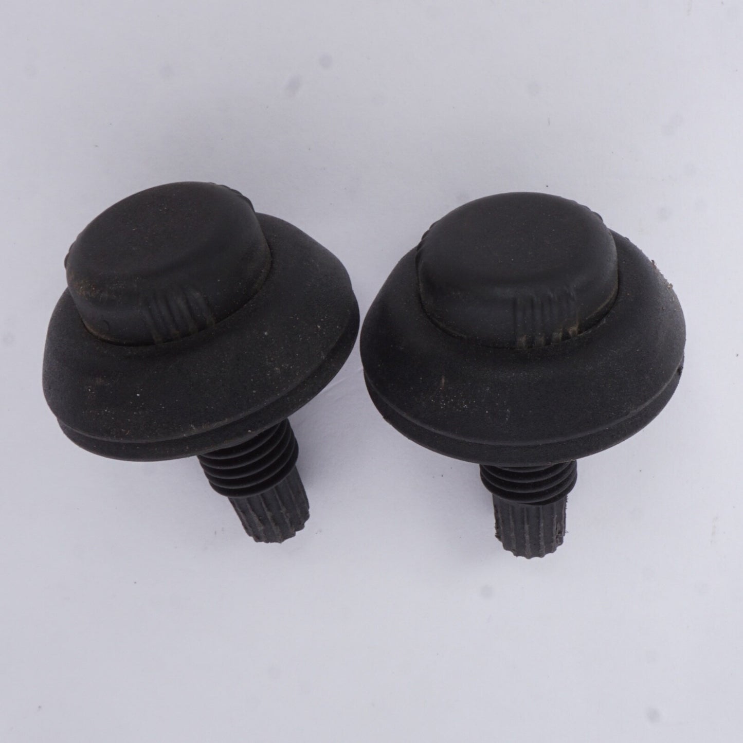 22-25 BMW 430I REAR RIGHT AND LEFT TRUNK LID STOP BUFFER BOLT OEM