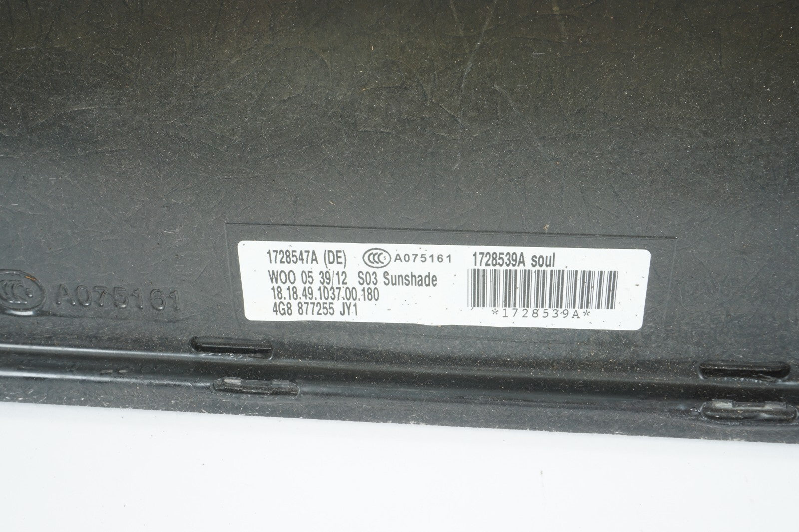 2012 - 2017 AUDI A7 SUNROOF SHADE TRIM 4G8877255 OEM