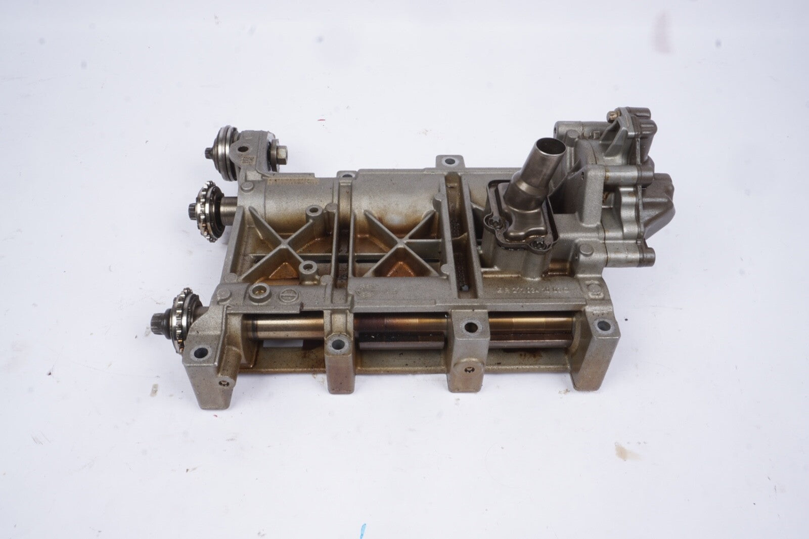 12-15 Mercedes-Benz C250 Engine Balance Shaft Housing Oil Pump OEM 55K MILES