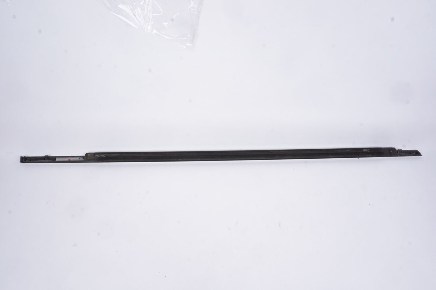 2018 - 2025 HONDA ODYSSEY FRONT LEFT DOOR WINDOW BELT WEATHERSTRIP MOLDING OEM