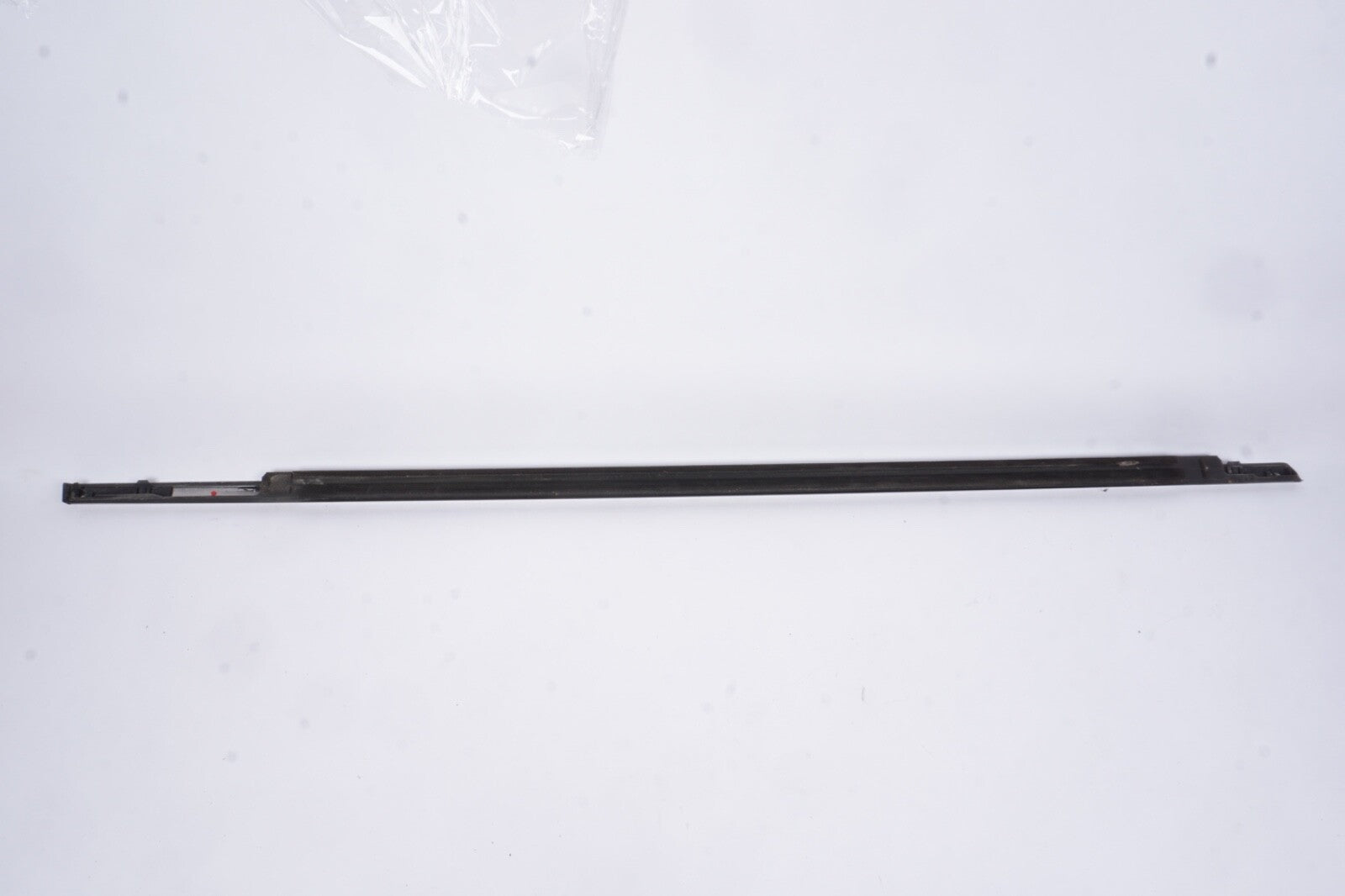 2018 - 2025 HONDA ODYSSEY FRONT LEFT DOOR WINDOW BELT WEATHERSTRIP MOLDING OEM