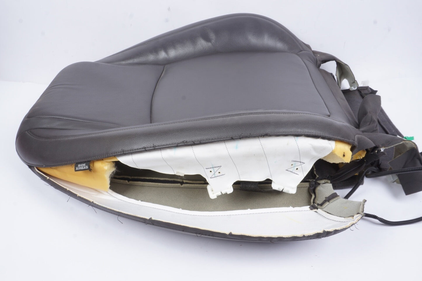 2018-2020 Honda Odyssey OEM Front Right Seat Upper Backrest Cushion DAMAGED