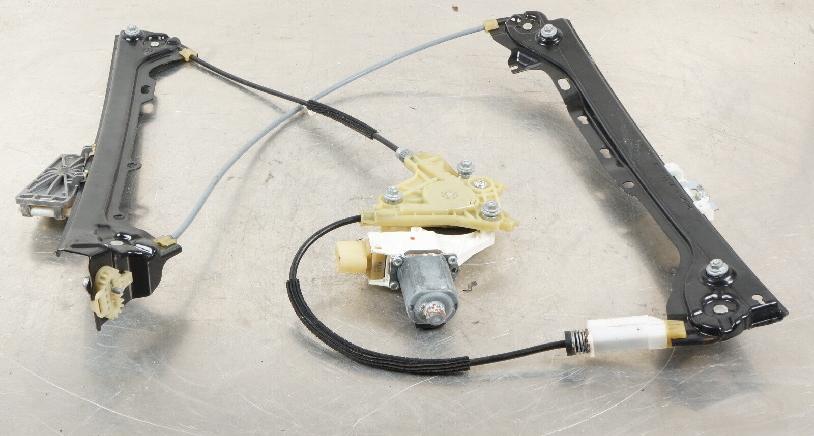 2007 - 2013 BMW 328 335 LEFT DOOR WINDOW REGULATOR  7119207 !CONVERTIBLE!