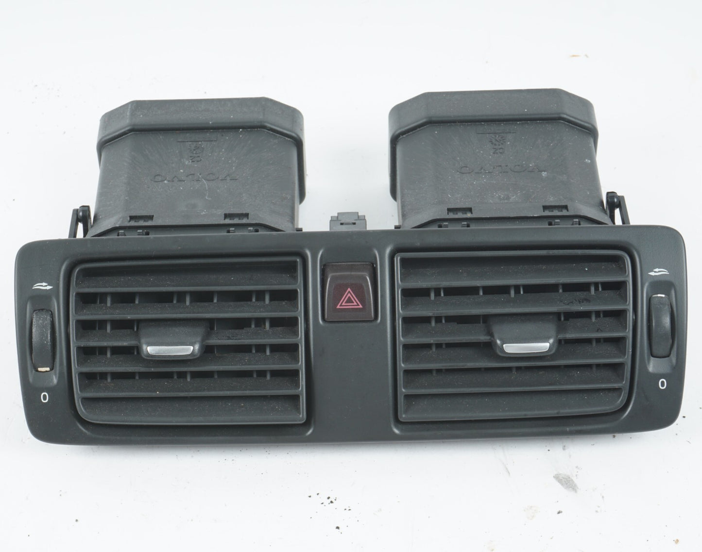2006 2007 VOLVO C70 DASH CENTER AC HEATER AIR VENT W/ HAZARD SWITCH OEM