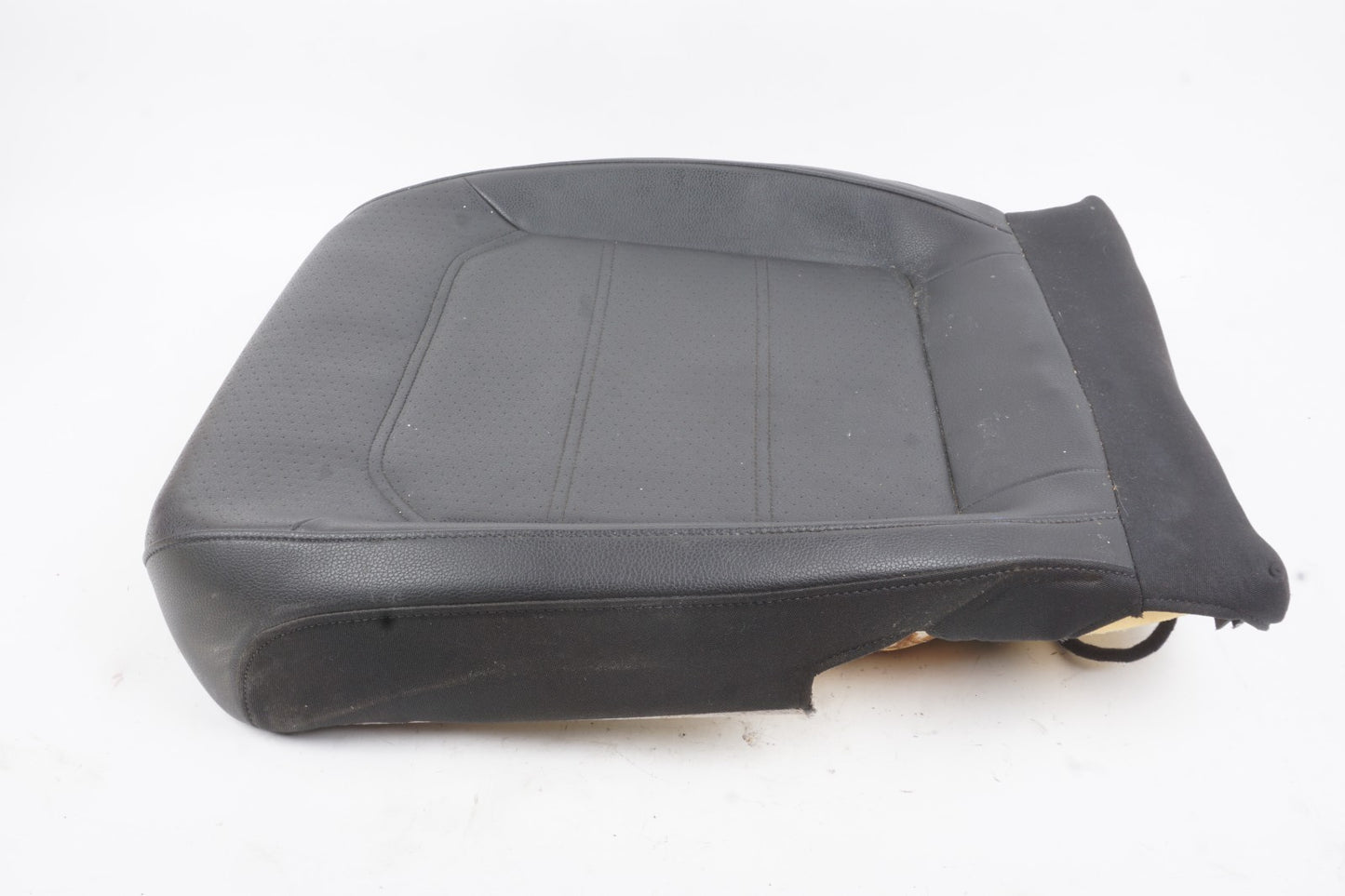 2012-2015 Volkswagen Passat Front Right Passenger Seat Cushion Bottom Lower OEM