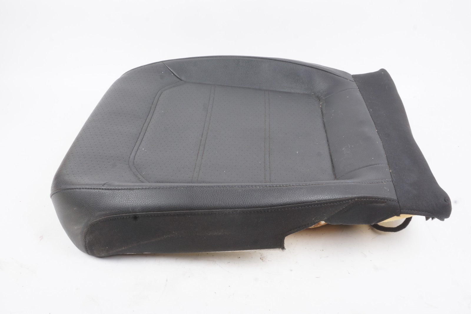 2012-2015 Volkswagen Passat Front Right Passenger Seat Cushion Bottom Lower OEM