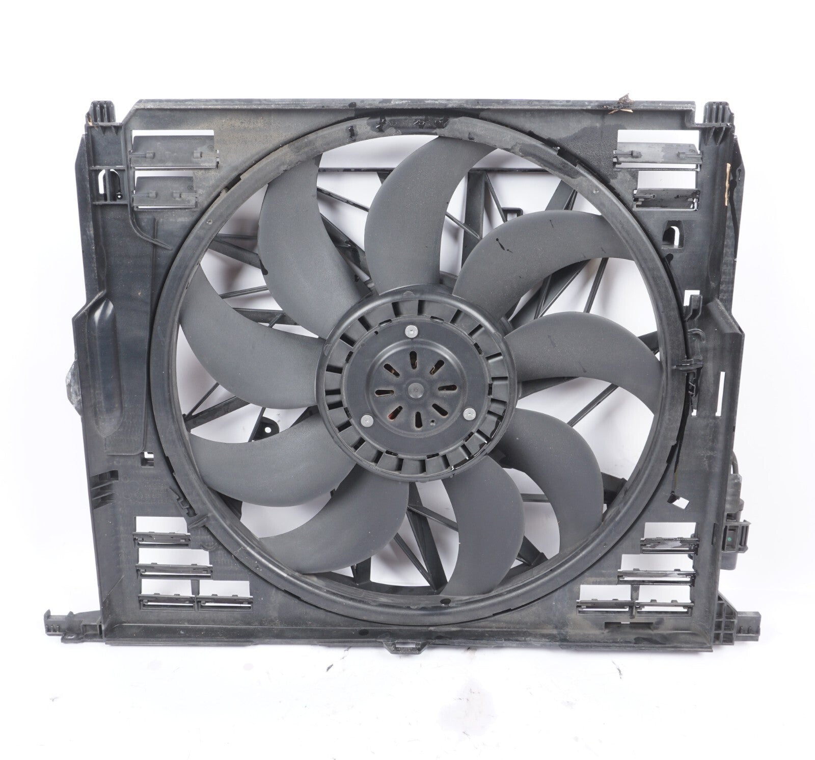 13 - 18 BMW 650I Radiator Cooling Fan Motor Shroud OEM