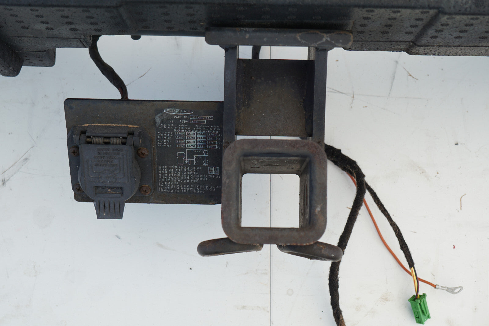 07-12 Mercedes X164 ML 350 GL450 GL550 Trailer Rear Tow Hitch Bar OEM