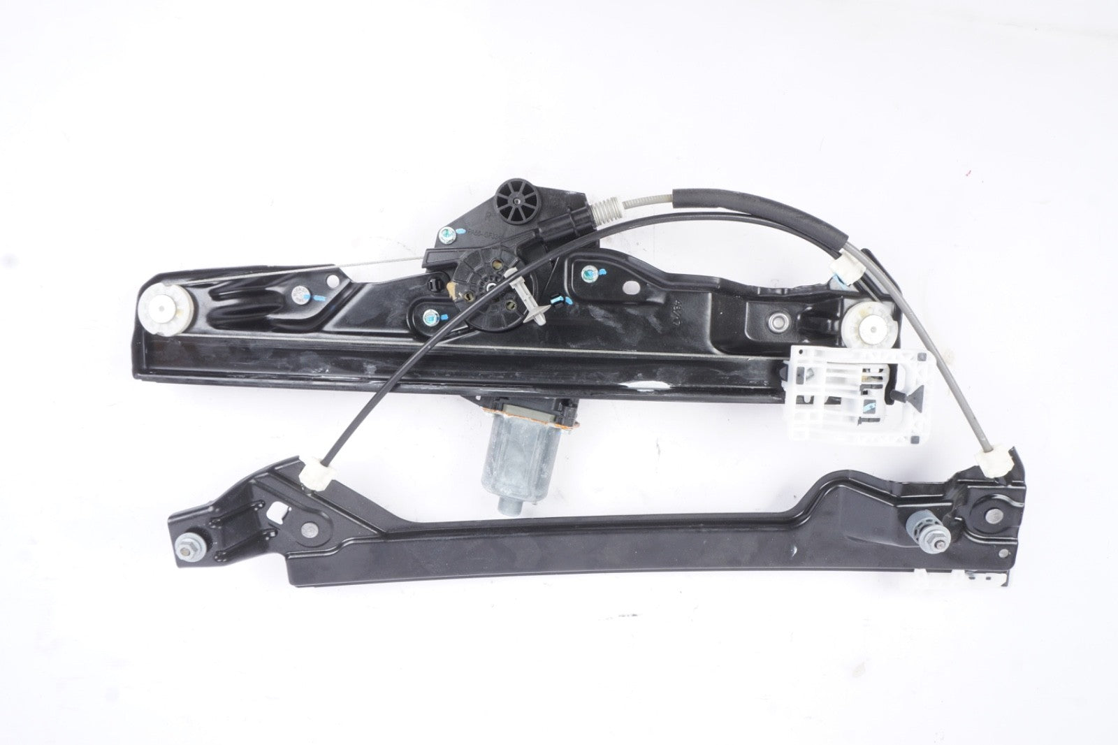 2018 - 2023 BMW X2 2.0L - Front Right Window Regulator W/ Motor 7420392