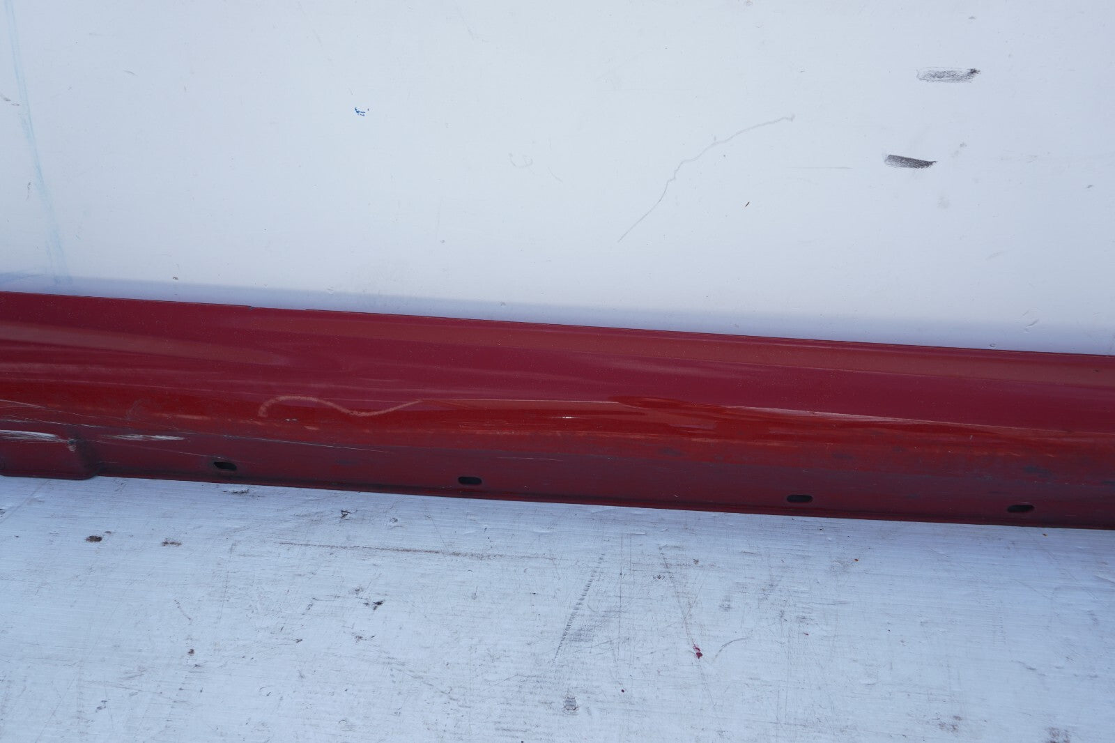 08 - 14 Mercedes W204 C300 RIGHT PASSENGER SIDE ROCKER PANEL SKIRT MOLDING OEM