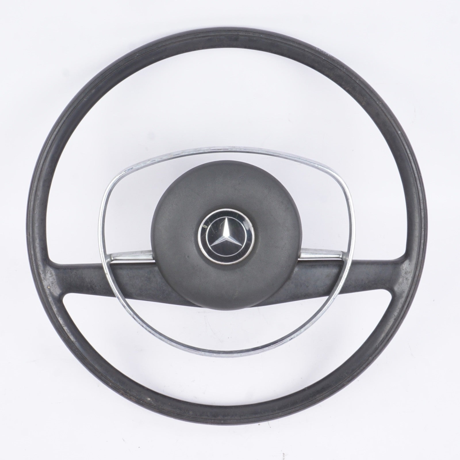 Mercedes w110 steering wheel Vintage  Black