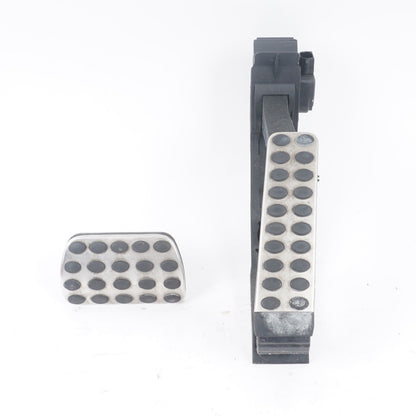 03-11 MERCEDES SL500 R230 SPORT GAS PEDAL BRAKE COVER SET 2303000104