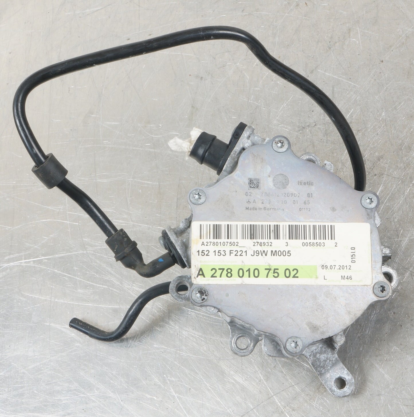 2012 - 2013 MERCEDES S550 W221 4.6L ENGINE VACUUM PUMP OEM