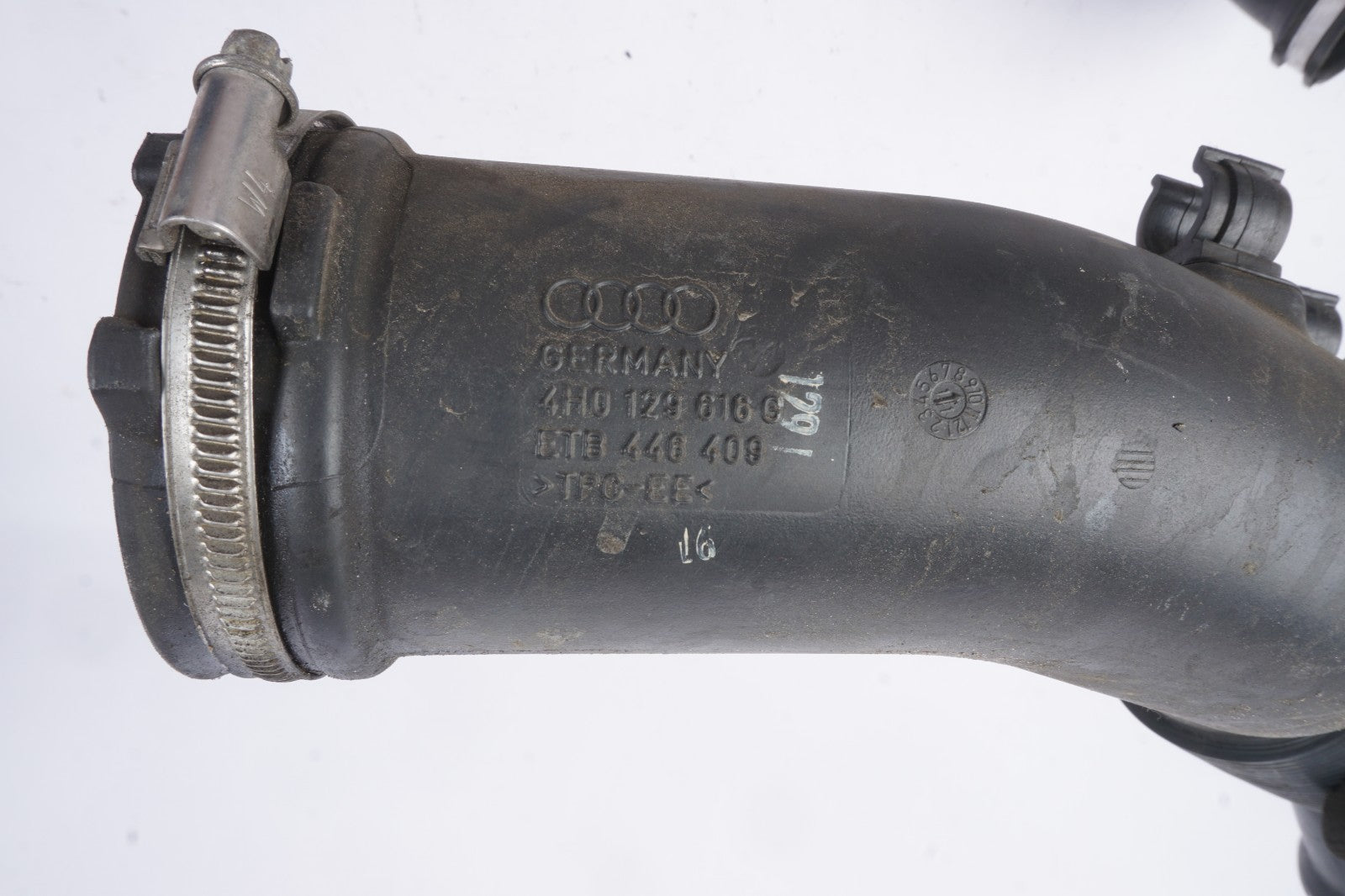 2011 - 2017 AUDI A8 Air Intake Hose Pipe Tube Left & Right OEM