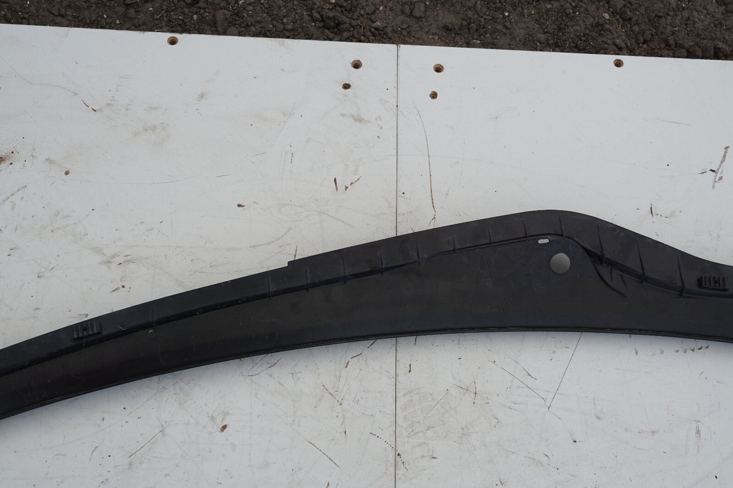 2012 - 2014 AUDI A7 FRONT WINDSHIELD COWL COVER TRIM 4G8819403 OEM