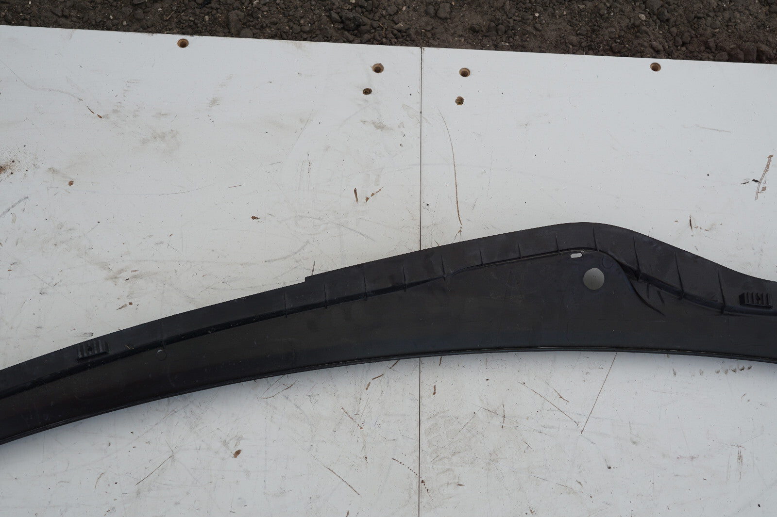 2012 - 2014 AUDI A7 FRONT WINDSHIELD COWL COVER TRIM 4G8819403 OEM