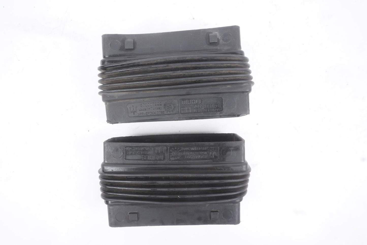 2014 - 2019 Maserati Quattroporte S Q4 M156 Left Right Air Intake Duct Set OEM
