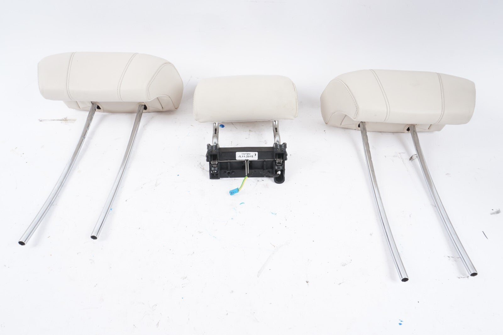 14 - 17 Mercedes S550 W222 REAR SEAT HEADREST SET OF 3 OEM