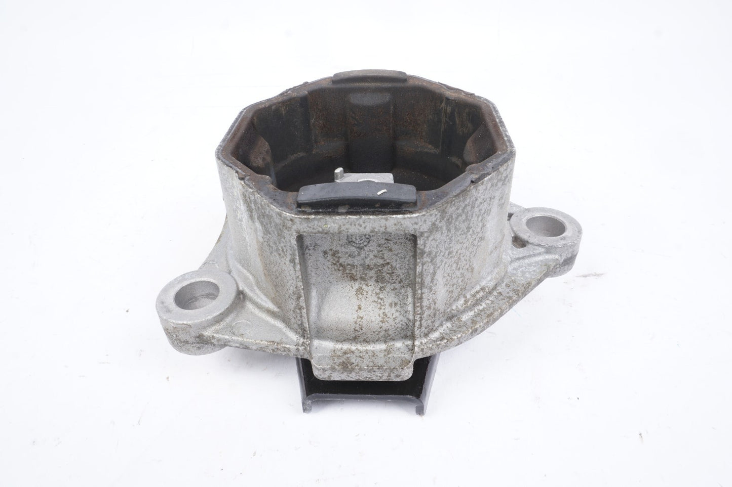 2021-2023 Polestar 2 Engine Motor Mount Right Passenger Side OEM
