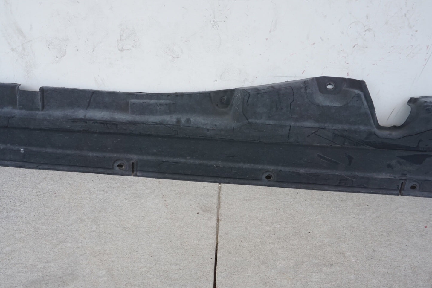 2011 - 2018 PORSCHE CAYENNE  OEM LEFT UNDER BODY SPLASH SHIELD 95850421100