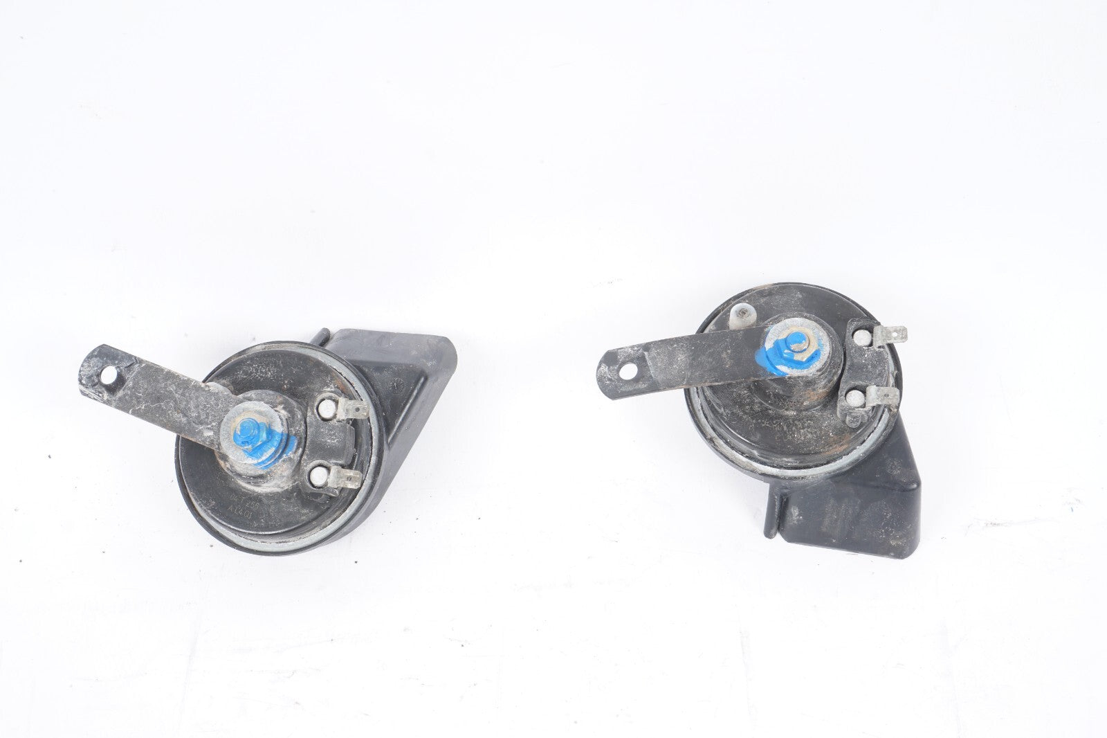 11 - 17 AUDI A8 A8L Horn Signal High & Low Bosch OEM