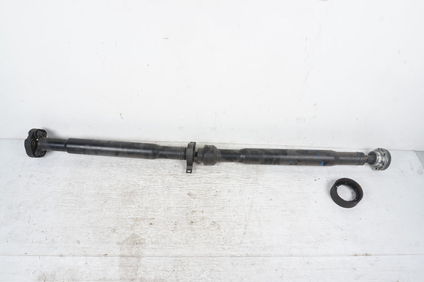 2014-2017 Maserati Ghibli 3.0L RWD Rear Driveshaft 06700085450 OEM 51K