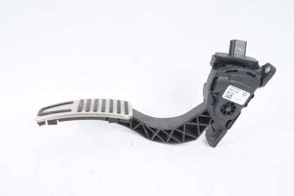 2014-2020 MASERATI GHIBLI QUATTROPORTE GAS ACCELERATOR THROTTLE PEDAL W/ PAD OEM