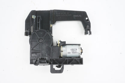 07 - 13 Mercedes S550 Front Left Seat Headrest Adjustment Motor 0009700026 OEM