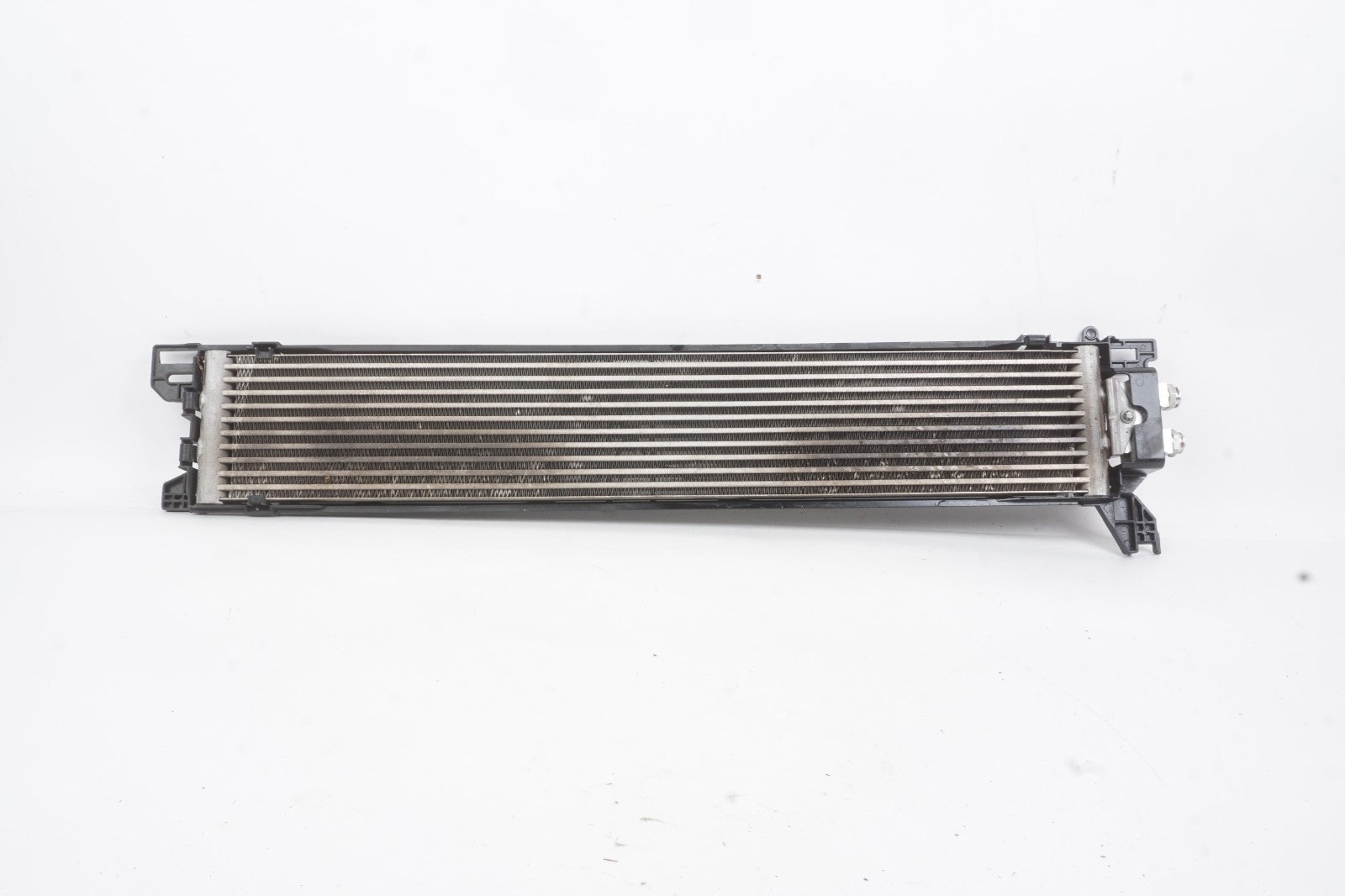 2015-2018 Jeep Renegade 2.4l Engine Oil Radiator 51965915 OEM