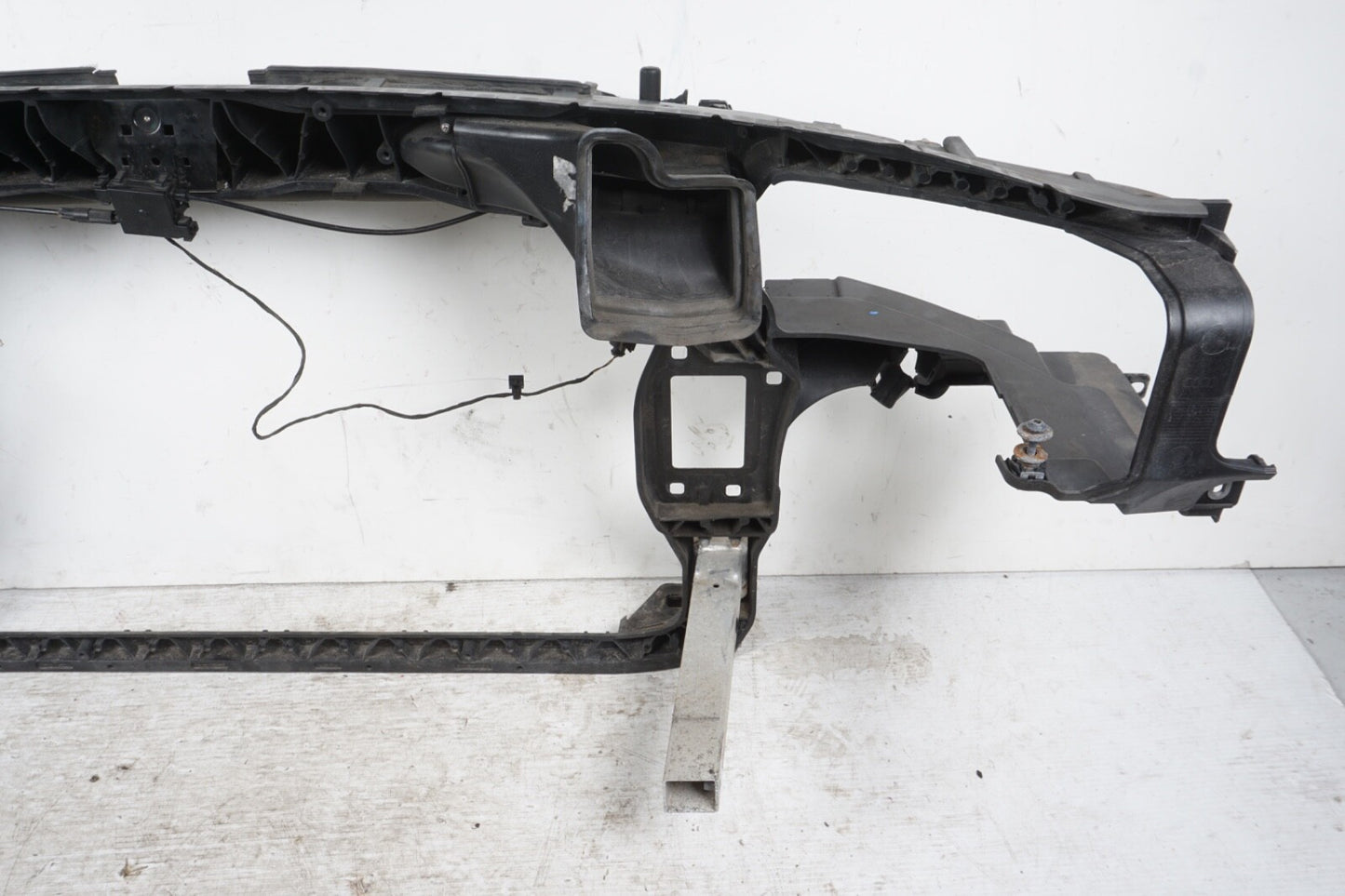 2011 2018 Audi A8 A8L OEM Core Radiator Support 4H0805594E