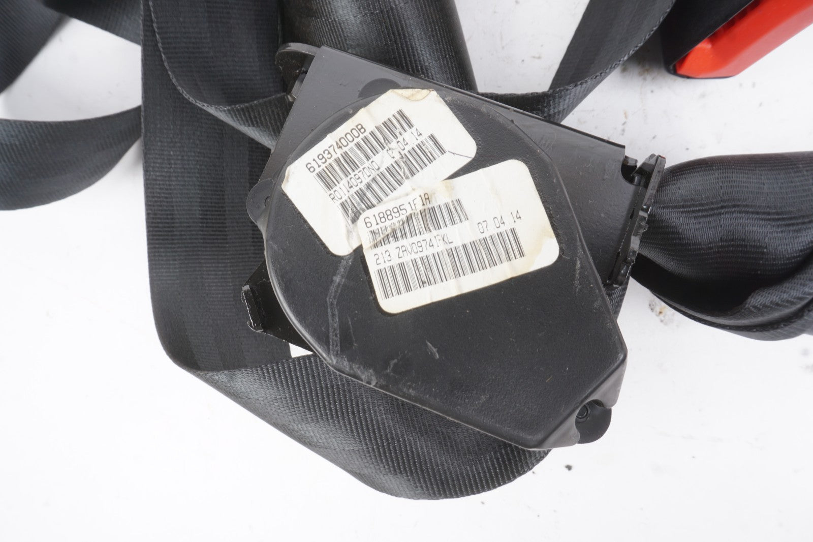 2012-2015 Volkswagen Passat Rear Seat Belt Retractor Center OEM