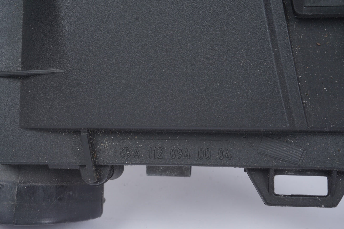 06-12 Mercedes X164 GL450 ML350 Engine Air Intake Cleaner Filter Box Cover OEM