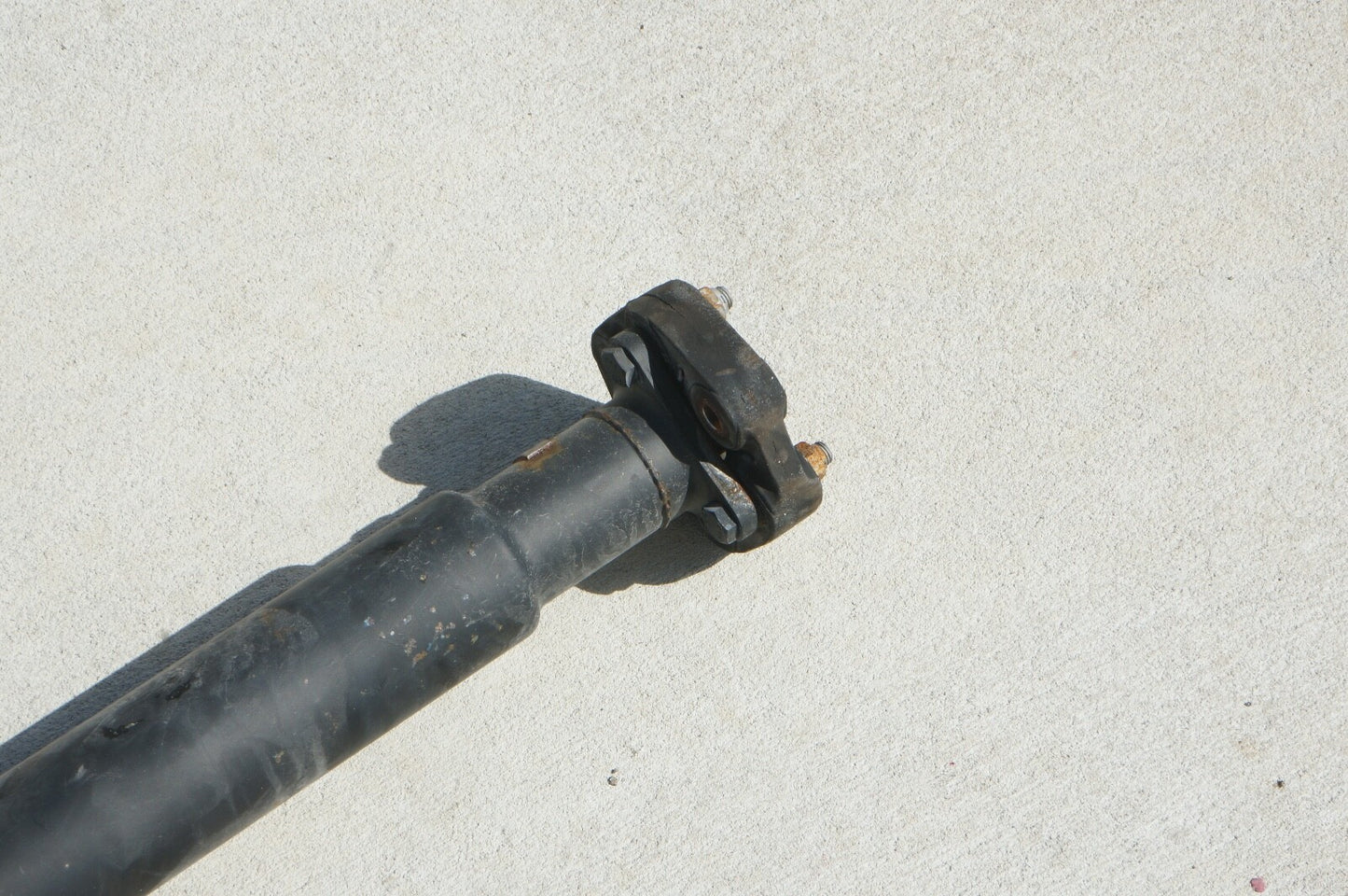 2007 - 2013 BMW 335i  328i CONVERTIBLE COUPE REAR TRANSMISSION DRIVE SHAFT