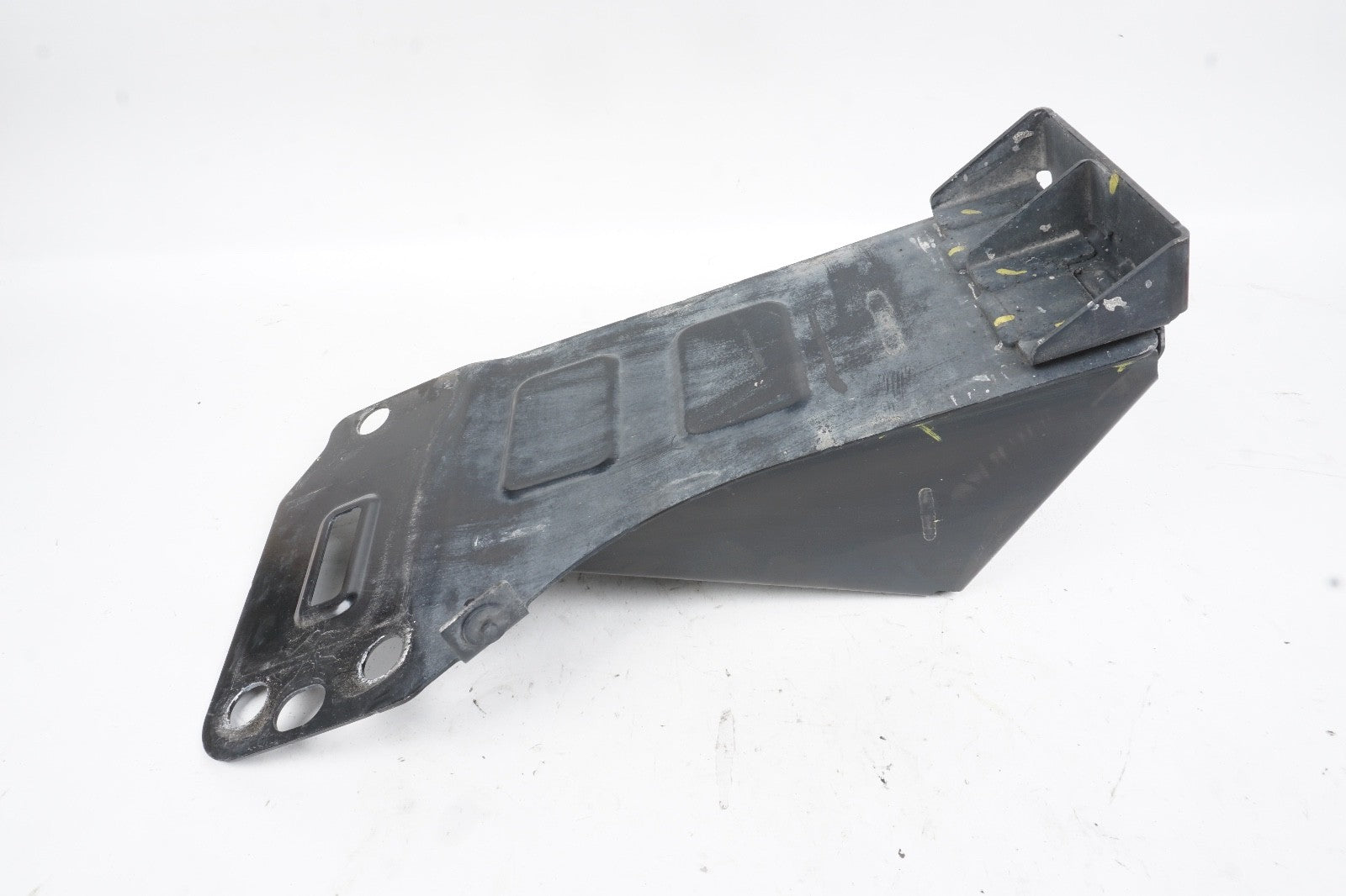2017 - 2019 ALFA ROMEO GIULIA FRONT LEFT SIDE BUMPER MOUNT SUPPORT BRACKET OEM