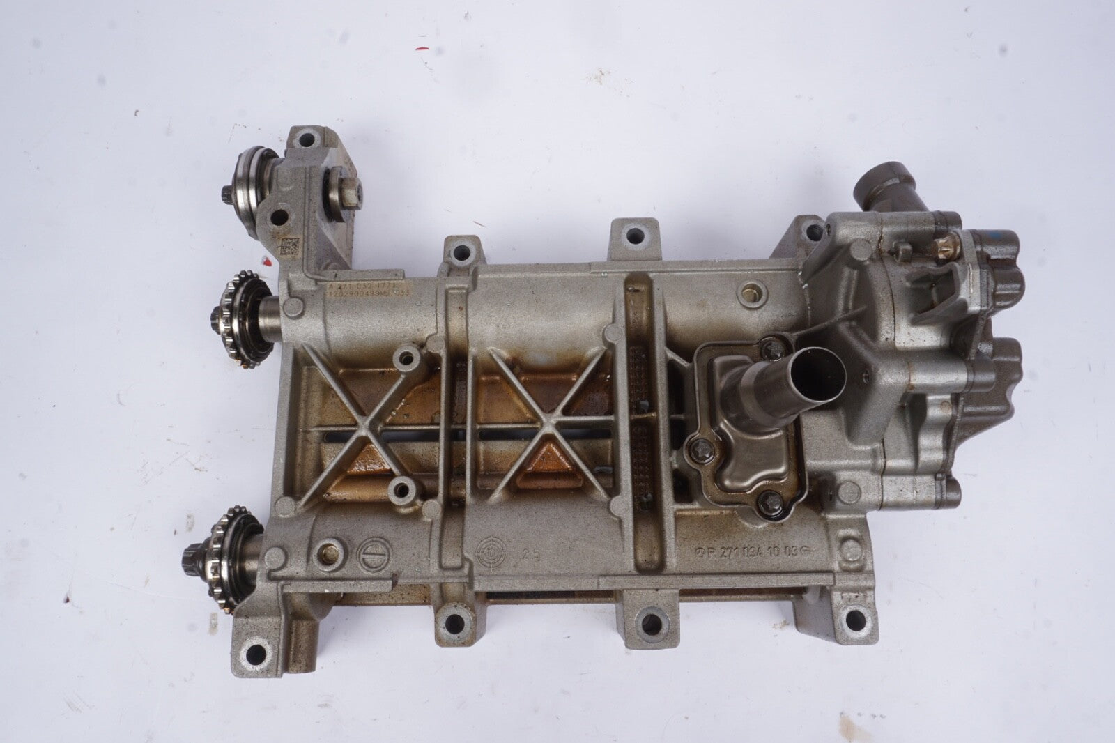 12-15 Mercedes-Benz C250 Engine Balance Shaft Housing Oil Pump OEM 55K MILES